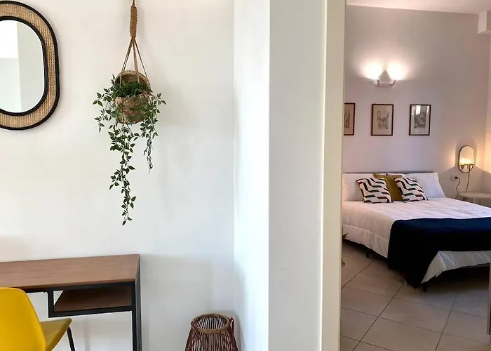 Borgio Verezzi, Mare, Natura E Relax